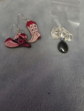 Western Cowboy Boot Earrings - Pink And Black Stone Necklace 12" Chain NWOT